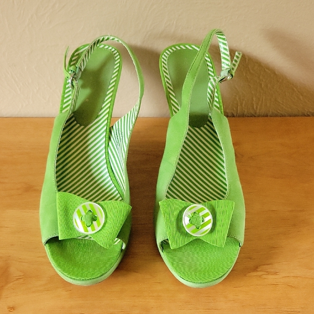 Tommy Hilfiger Green Sandals with Bow Embellishment